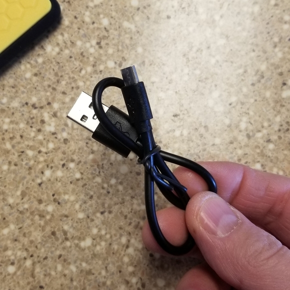 5000mAh Portable Battery - Picture 5 of 9